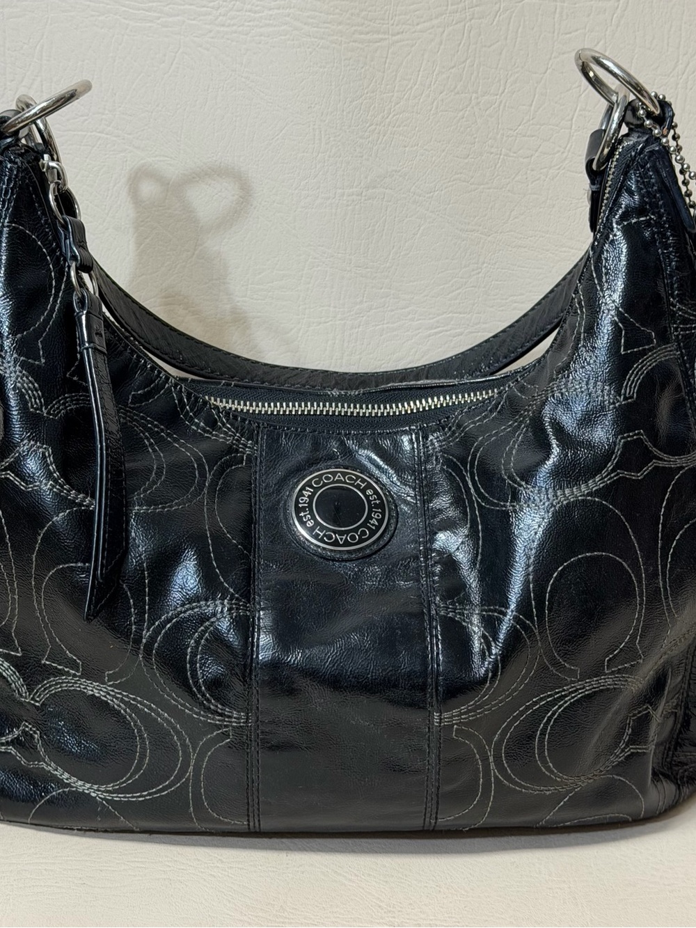 COACH SIGNATURE STITCHED BLACK PATENT LEATHER HOBO BAG STYLE # F19282 - Picture 4 of 10